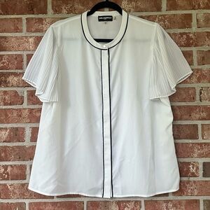 Karl Lagerfield white top with black piping